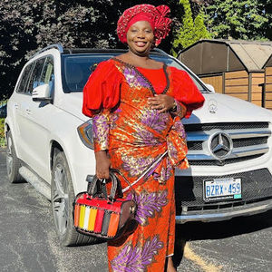 Meet your Posher, Estha